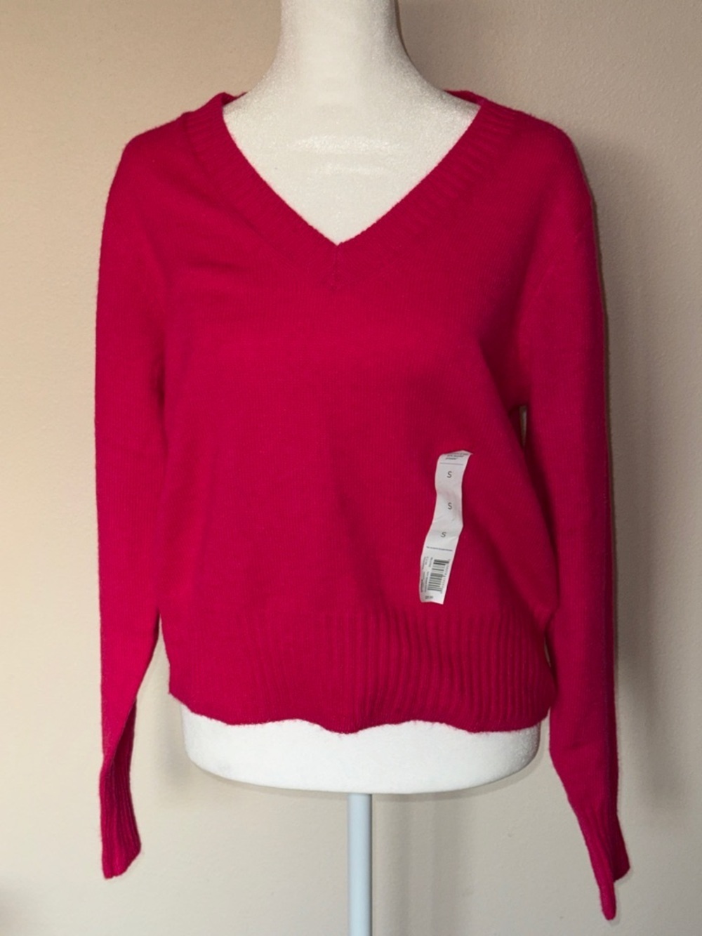 Women's V-Neck Long Sleeve Sweater - Bright Pink, Small